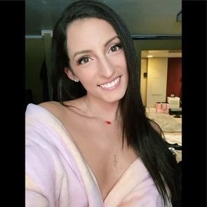 Meet your Posher, Lee